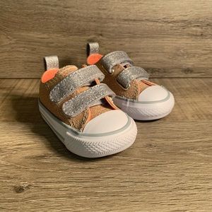 Never been worn Converse CTAS 2V Ox Pale Gold Silver White